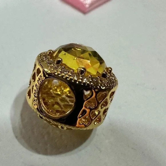 AUTHENTIC PANDORA GOLDEN FASCETED GOLD PLATED MURANO GLASS CHARM , RETIRED - Picture 5 of 6